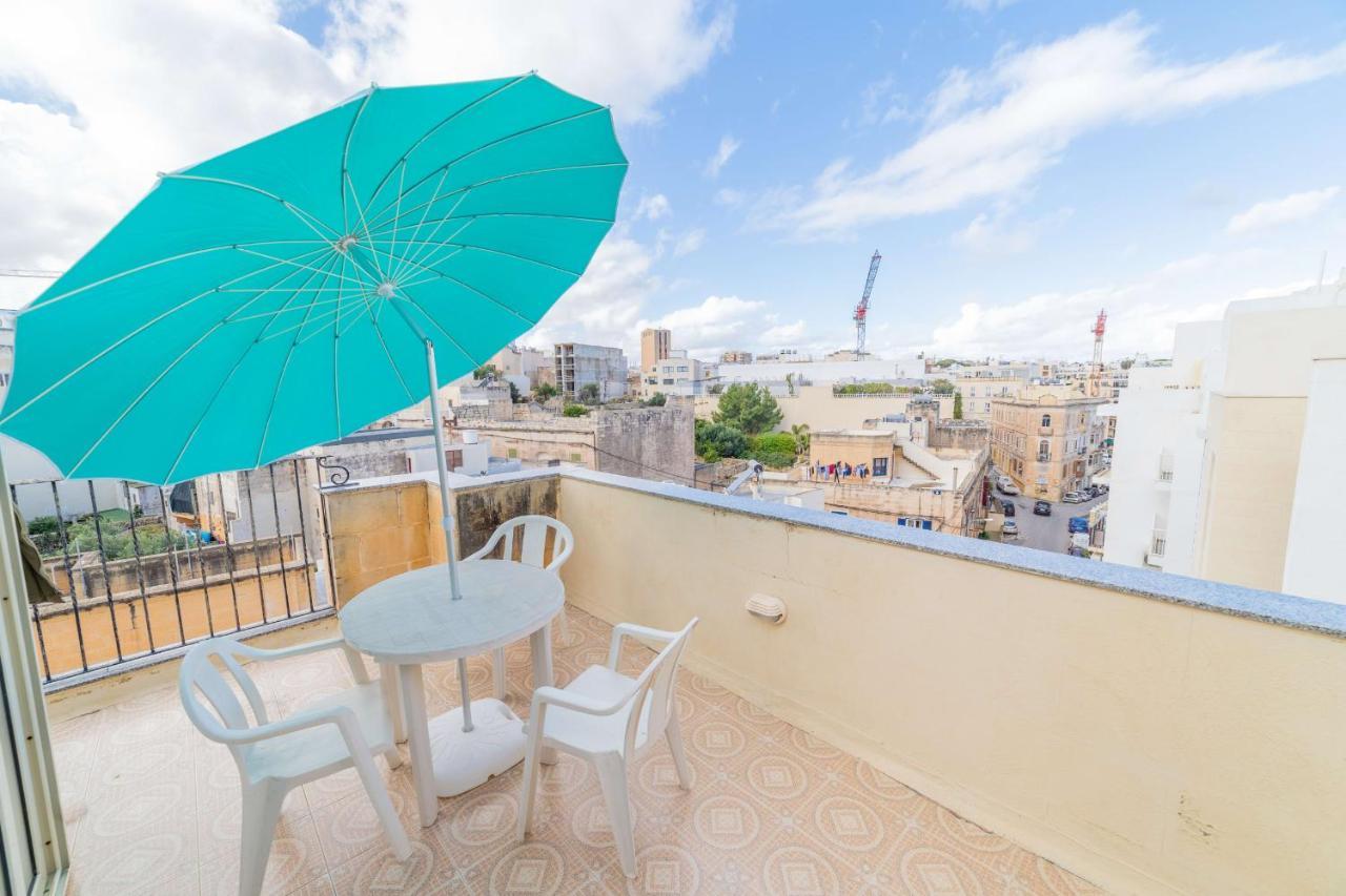 Amazing Views Of Spinola Bay In Heart Of Stjulians-Hosted By Sweetstay Saint Julian's Exterior foto
